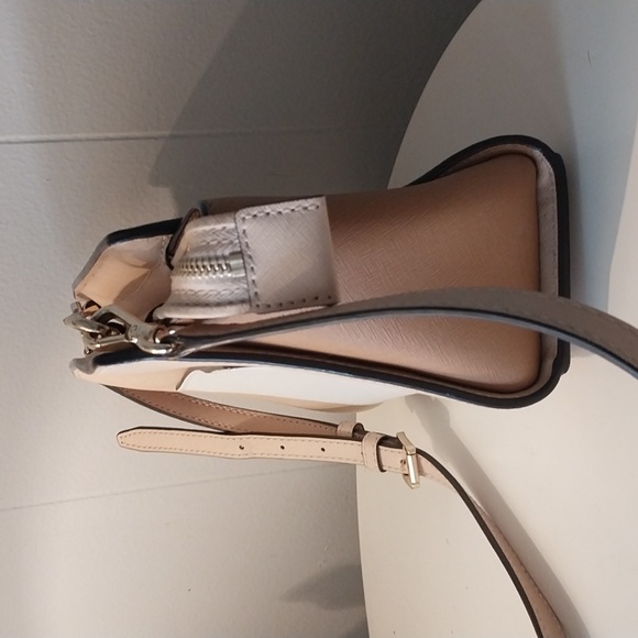 Michael Kors Selma Crossbody - Picture 6 of 14